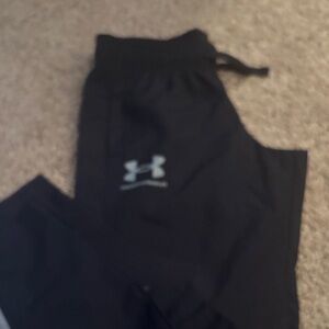 Under Armour Kids Black Lightweight joggers size child small